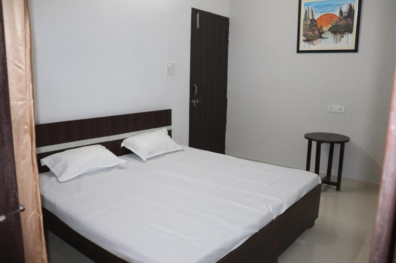 Aashiyana Home Stay Бхопал Экстерьер фото